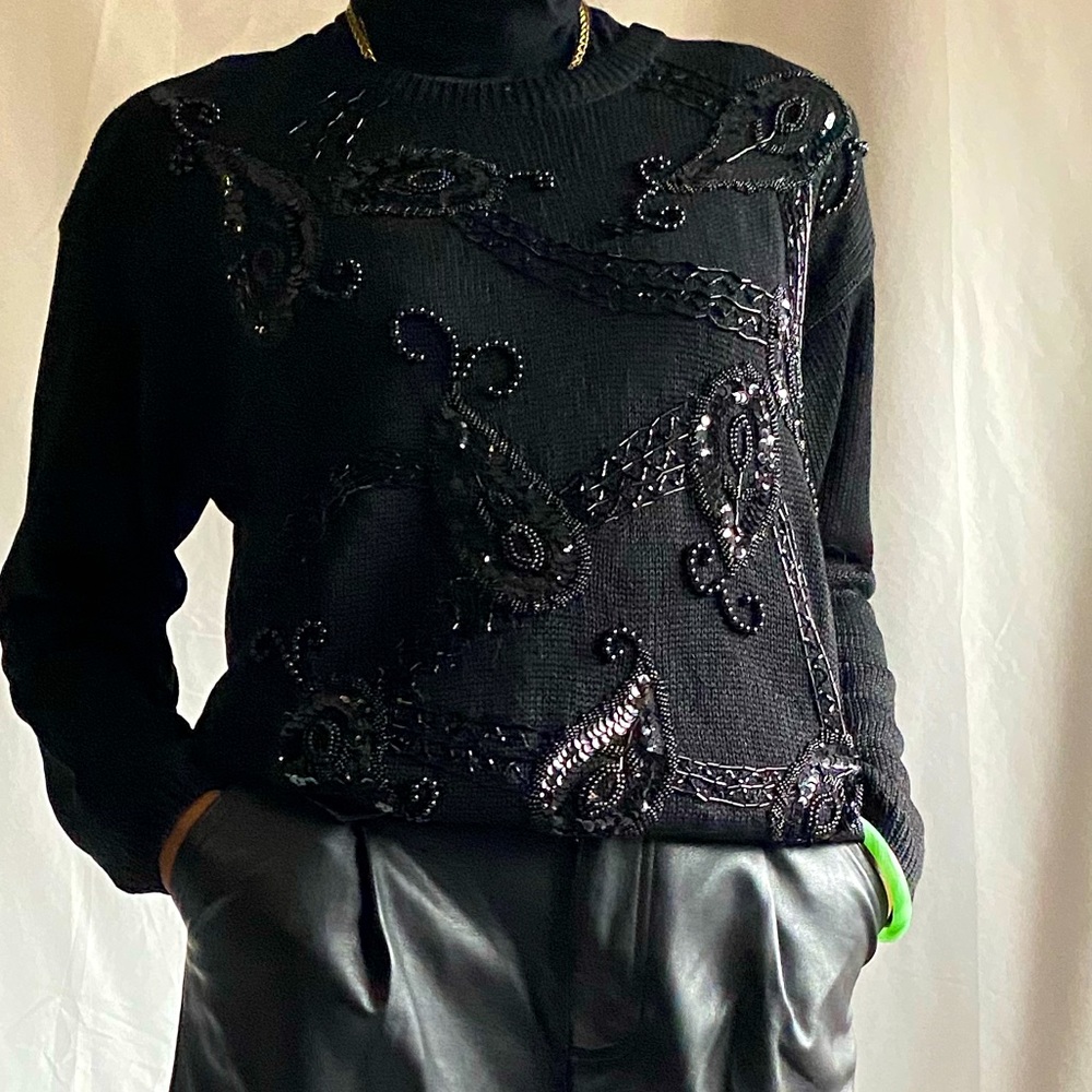 Host pick******Black sequins vintage sweater